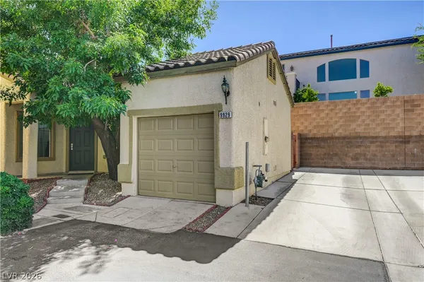 $2,200 | 9929 Markhorn Court, Las Vegas, NV 89149