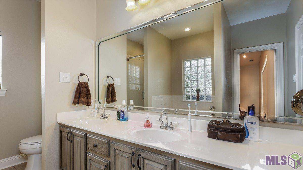 11087 Savoy Road St. Amant, LA 70774 - Photo 11 of 15 Gallery Image 11