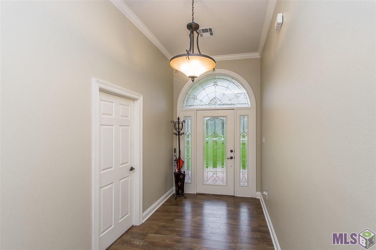 11087 Savoy Road St. Amant, LA 70774 - Photo 3 of 15 Gallery Image 3