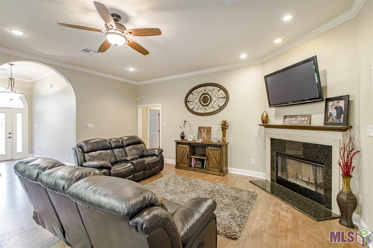 11087 Savoy Road St. Amant, LA 70774 - Photo 4 of 15 Gallery Image 4