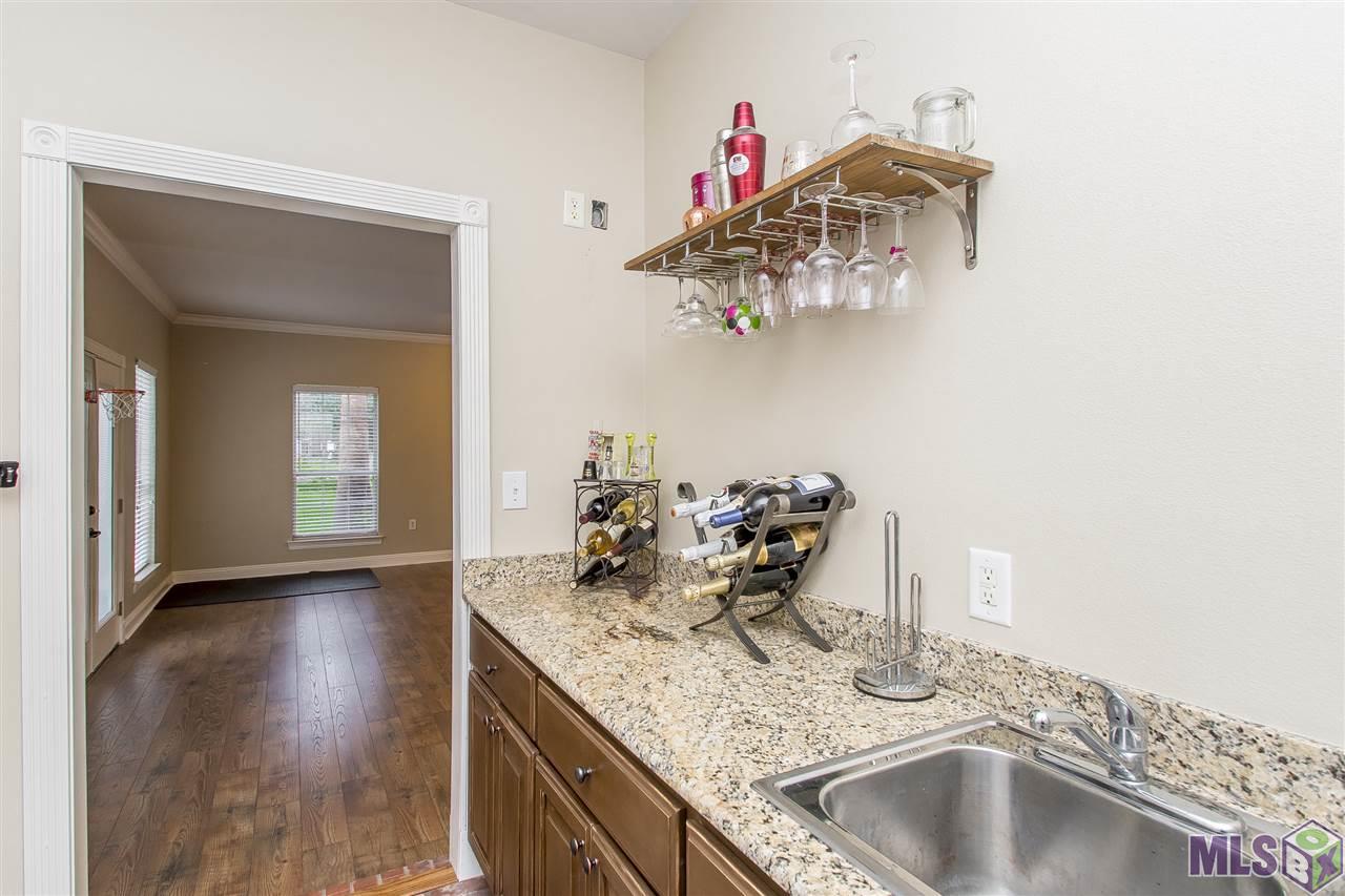 11087 Savoy Road St. Amant, LA 70774 - Photo 8 of 15 Gallery Image 8