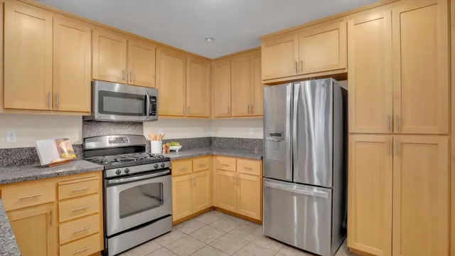 $875,000 | 170-170 North N Street, Unit 102, Livermore, CA 94550