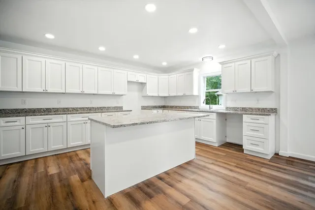 $439,999 | 150 Seymour Avenue, Springfield, MA 01109