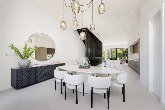 $2,175,000 | 86 Southwest 28th Road, Unit 7, Miami, FL 33129