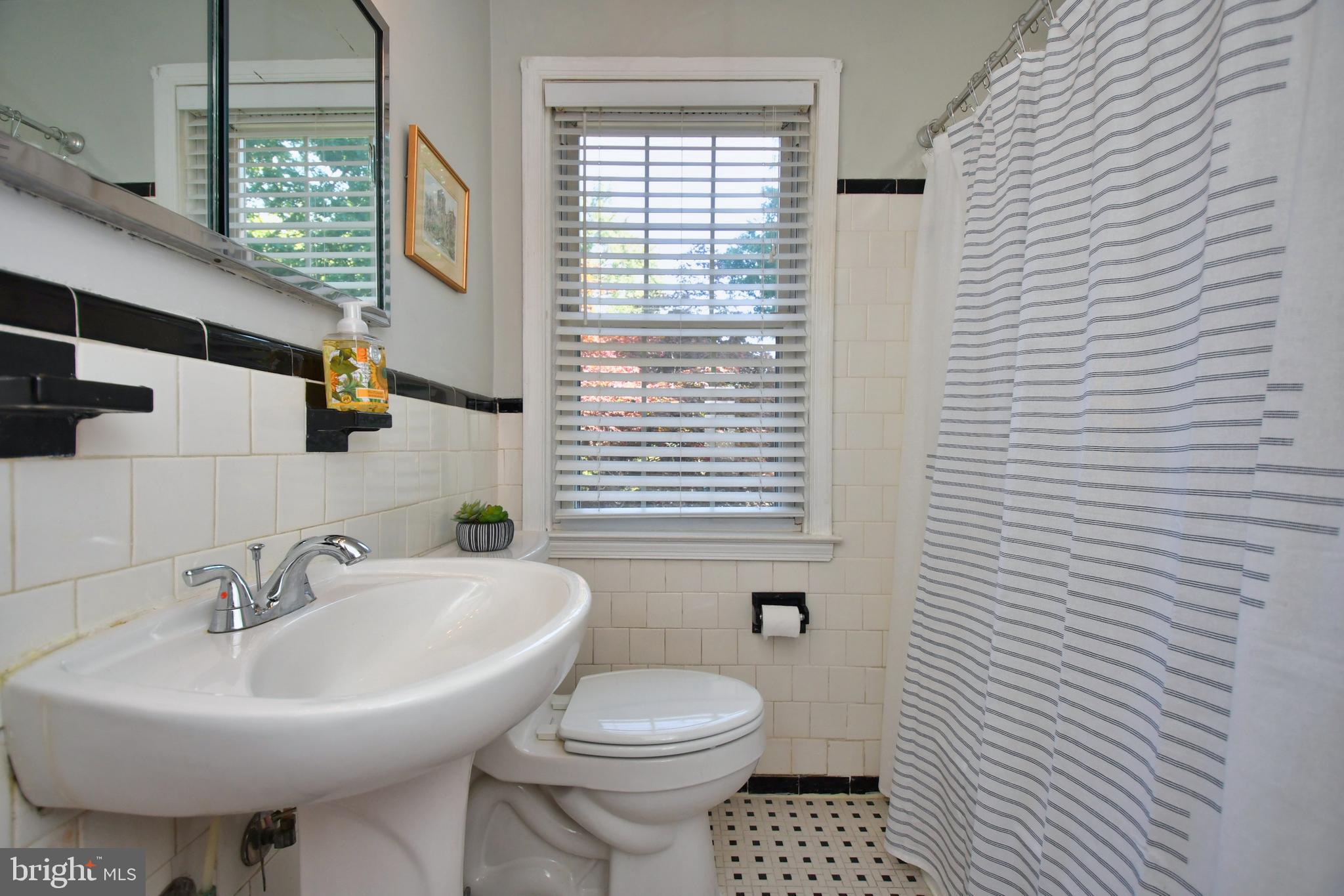 7108 Heathfield Road Baltimore, MD 21212 - Photo 25 of 34