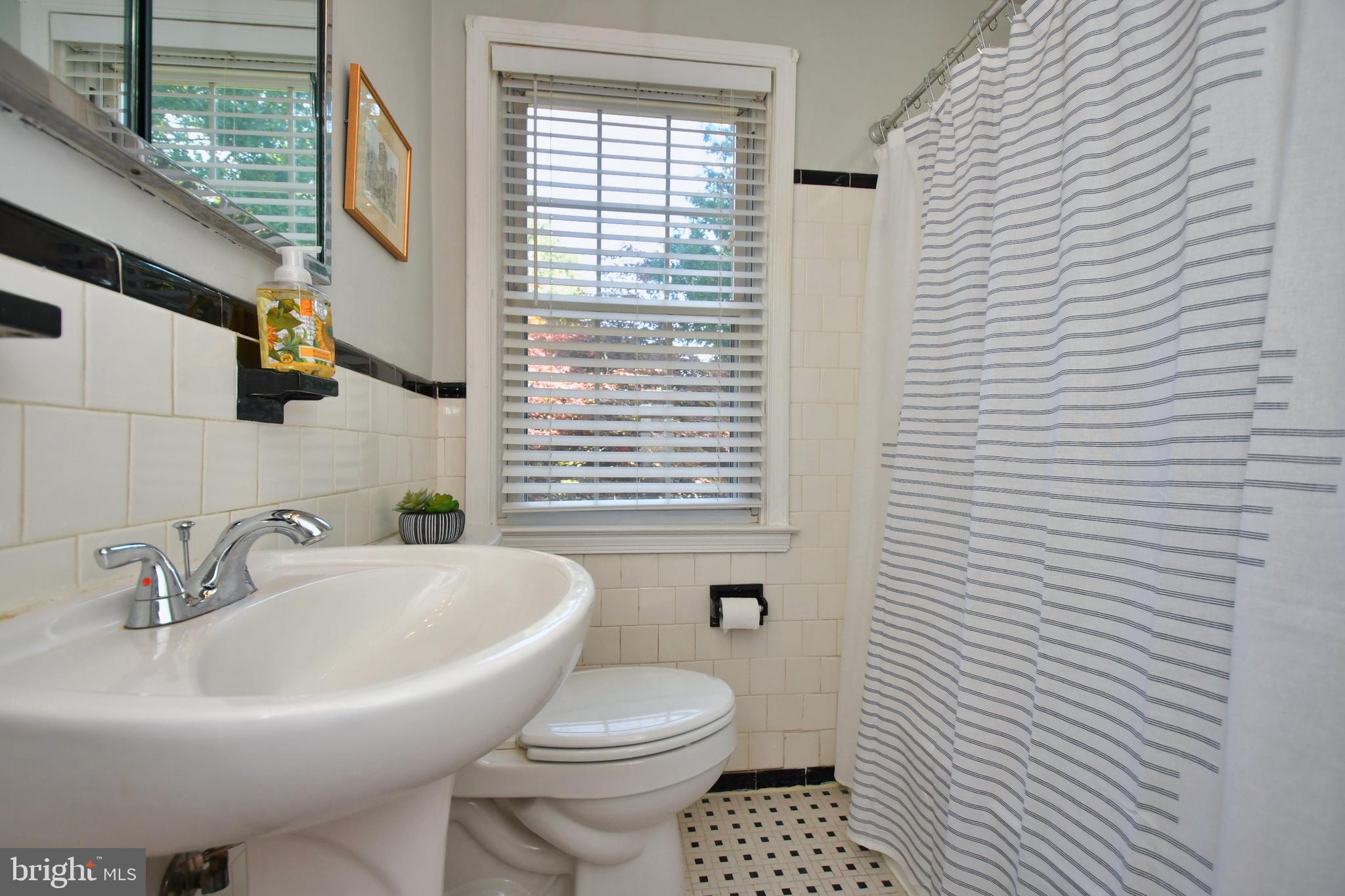 7108 Heathfield Road Baltimore, MD 21212 - Photo 26 of 34