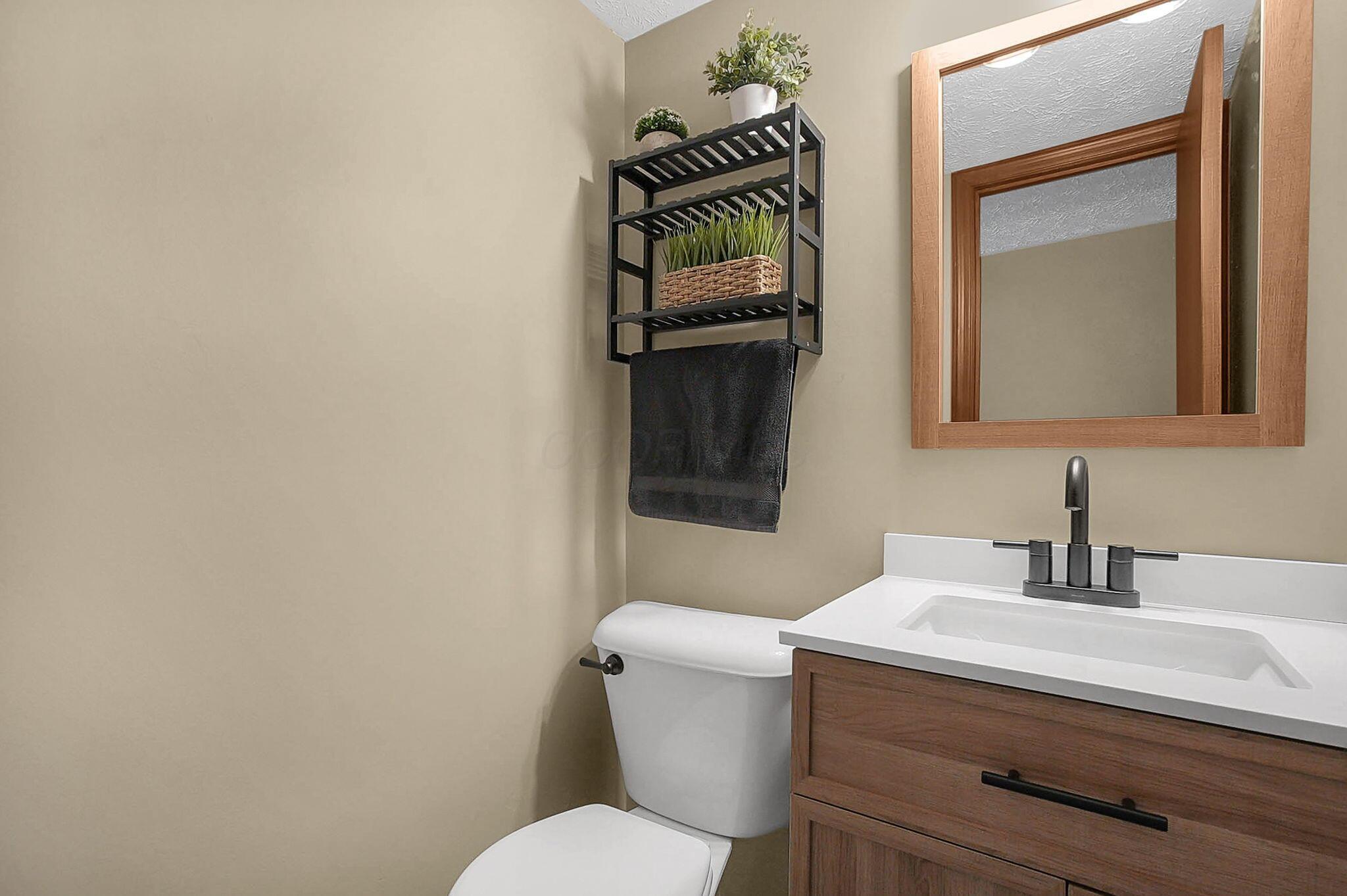 1331 Marietta Road Lancaster, OH 43130 - Photo 25 of 42 LL Half Bath