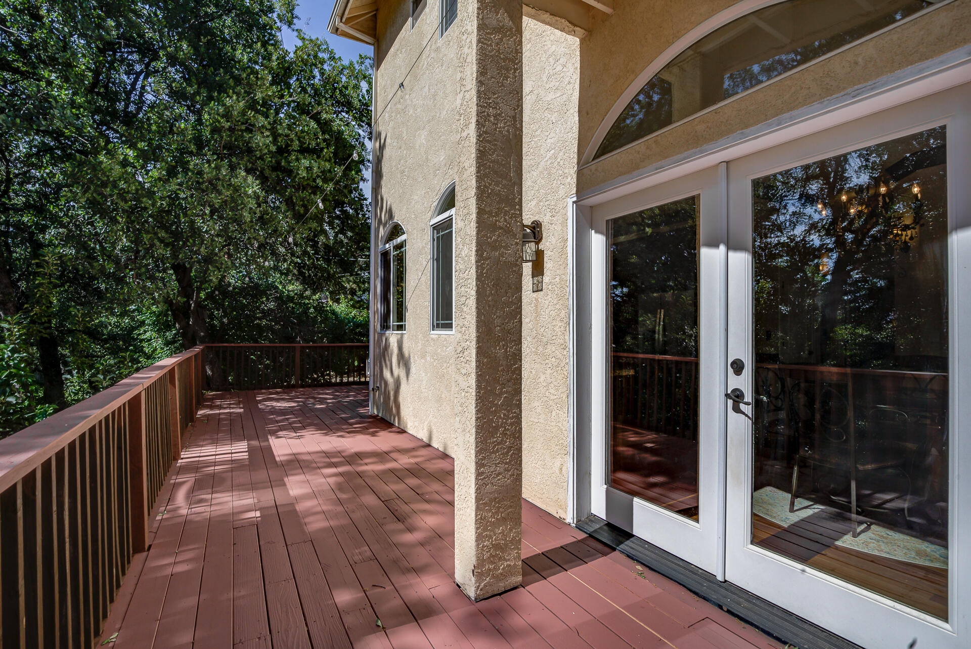 5146 Surrey Drive Redding, CA 96002 - Photo 49 of 57 Deck