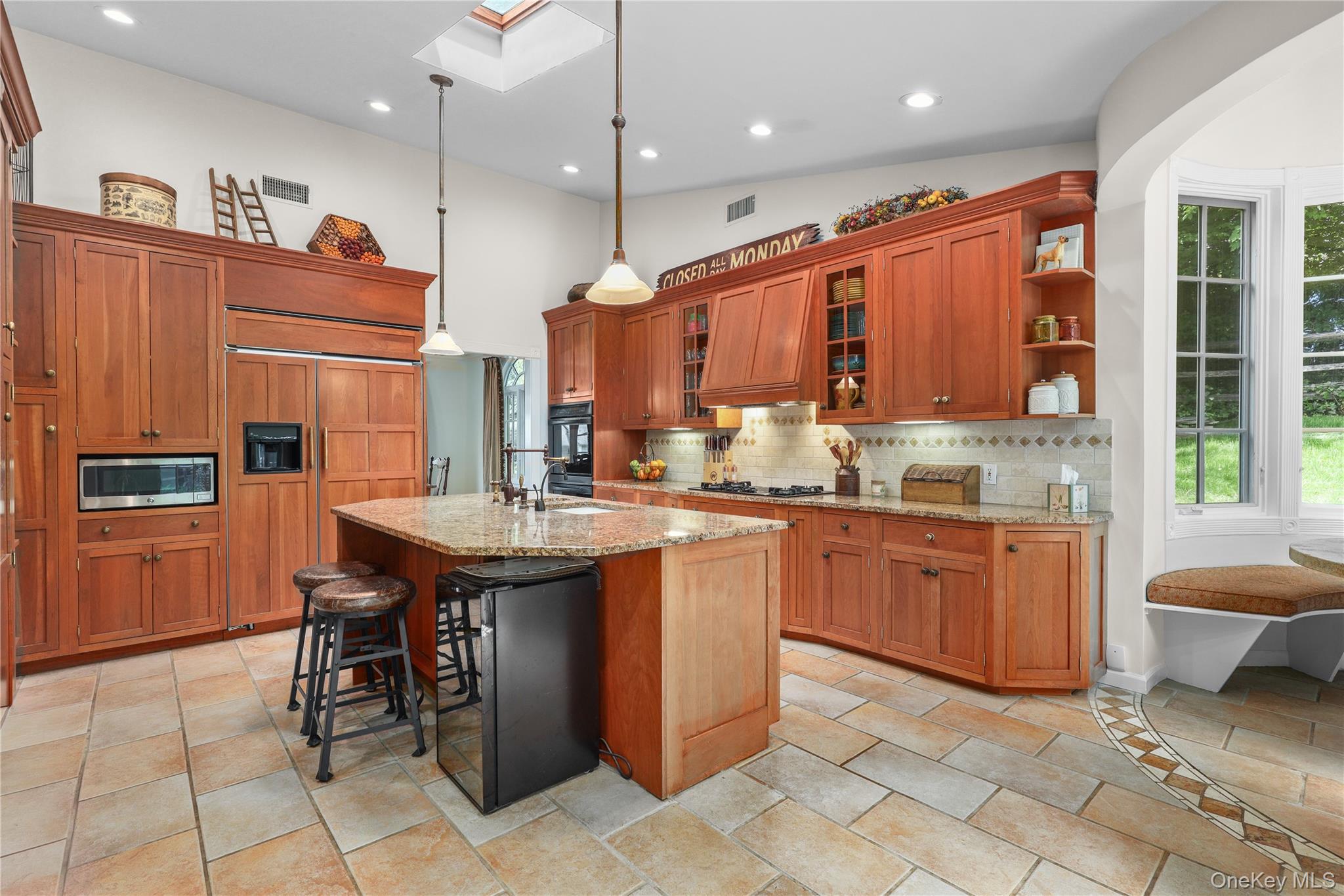 41 Lincoln Avenue Rye Brook, NY 10573 - Photo 7 of 38