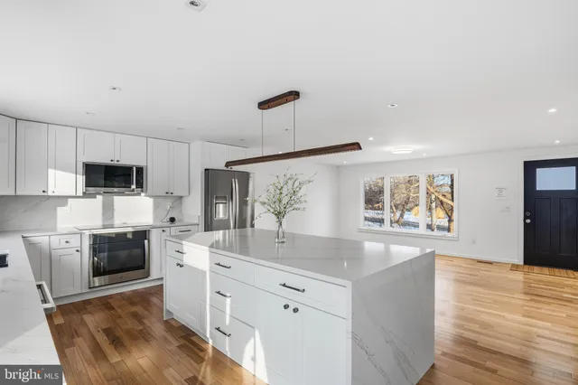 $5,499 | 816 Utterback Store Road, Great Falls, VA 22066