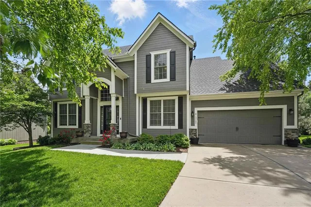 $520,000 | 15763 West 154th Terrace, Olathe, KS 66062