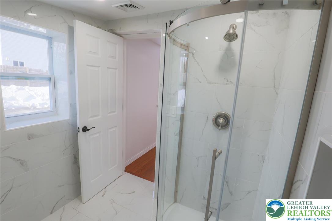 2270 Easton Road Bethlehem, PA 18015 - Photo 12 of 38 Gallery Image 12