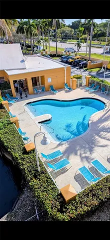 $2,200 | 1341 Southeast 3rd Avenue, Unit 409, Dania Beach, FL 33004