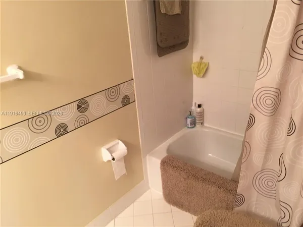 $2,200 | 1341 Southeast 3rd Avenue, Unit 409, Dania Beach, FL 33004