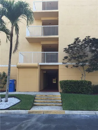 $2,200 | 1341 Southeast 3rd Avenue, Unit 409, Dania Beach, FL 33004