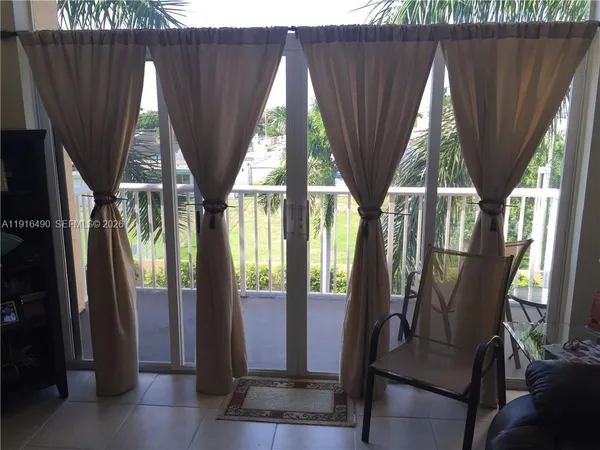 $2,200 | 1341 Southeast 3rd Avenue, Unit 409, Dania Beach, FL 33004