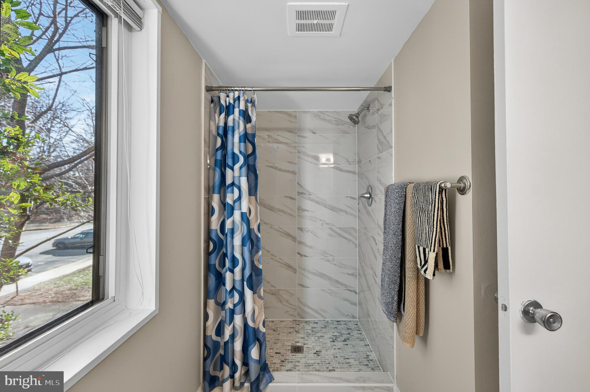 1526 Northgate Square, Unit 11 Reston, VA 20190 - Photo 13 of 26 Primary Bath