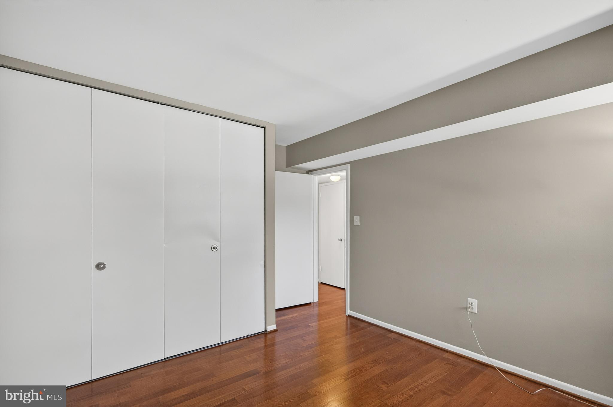 1526 Northgate Square, Unit 11 Reston, VA 20190 - Photo 16 of 26 Bedroom #2