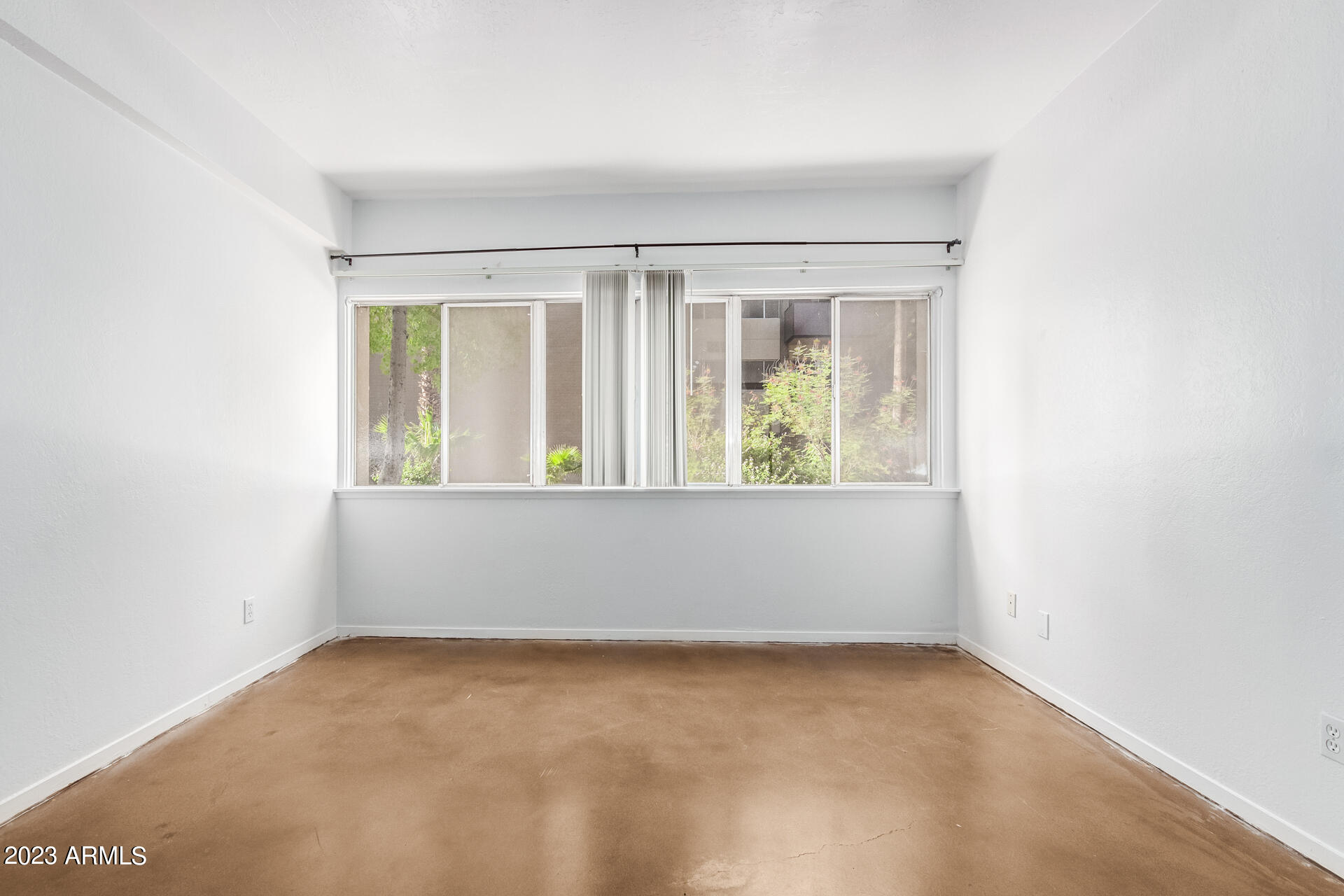 349 East Thomas Road, Unit E103 Phoenix, AZ 85012 - Photo 22 of 24 19 - Thomas
