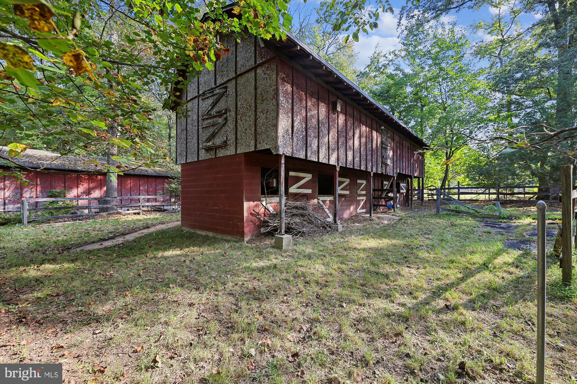 15120 Reserve Road Accokeek, MD 20607 - Photo 6 of 32 a backyard of a house with table and chairs