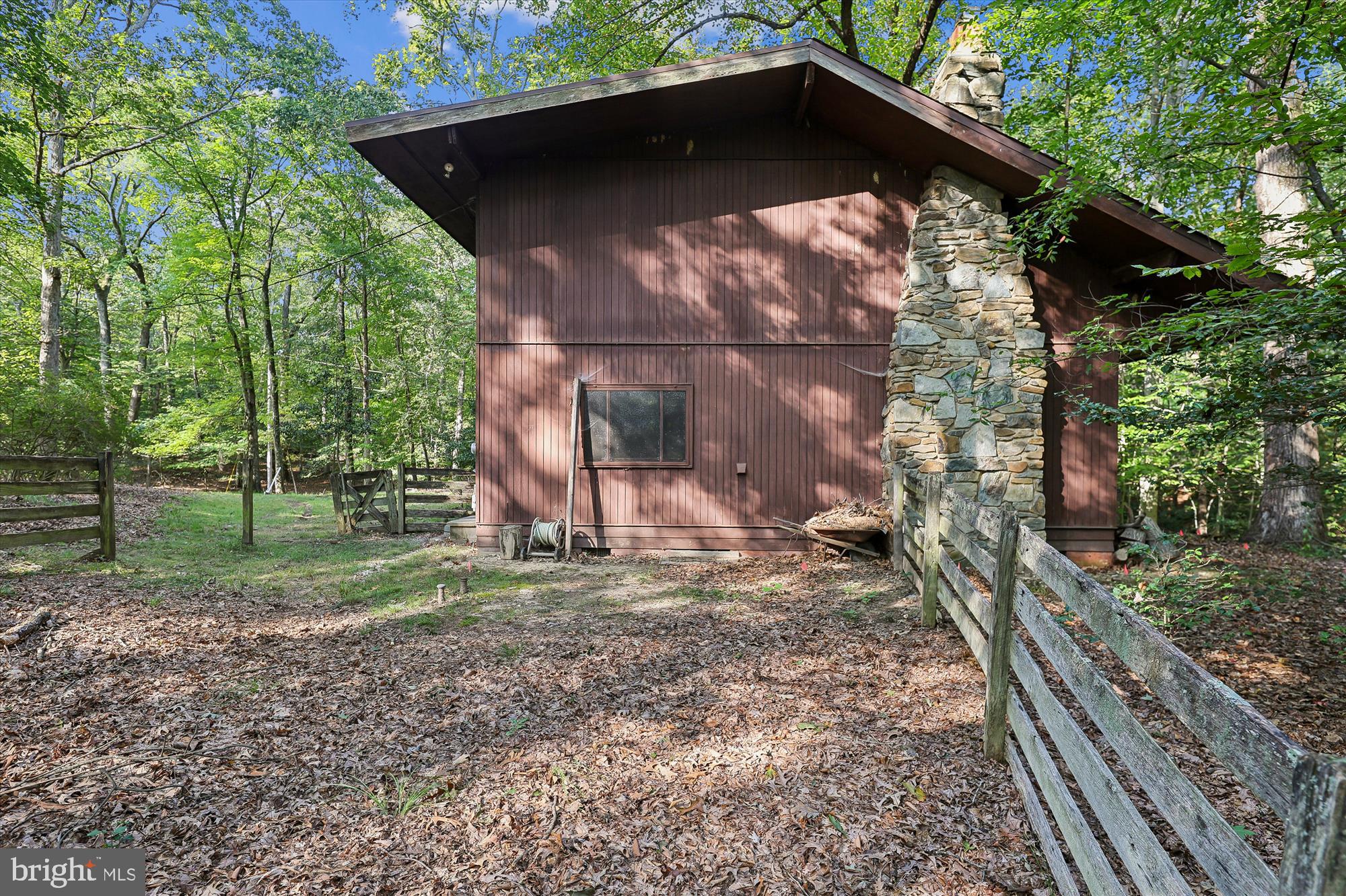 15120 Reserve Road Accokeek, MD 20607 - Photo 10 of 32 a backyard of a house with lots of green space
