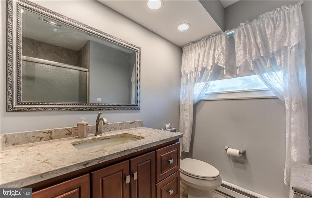 3324 Golf Course Road Allentown, PA 18104 - Photo 35 of 60 Updated Full Bathroom