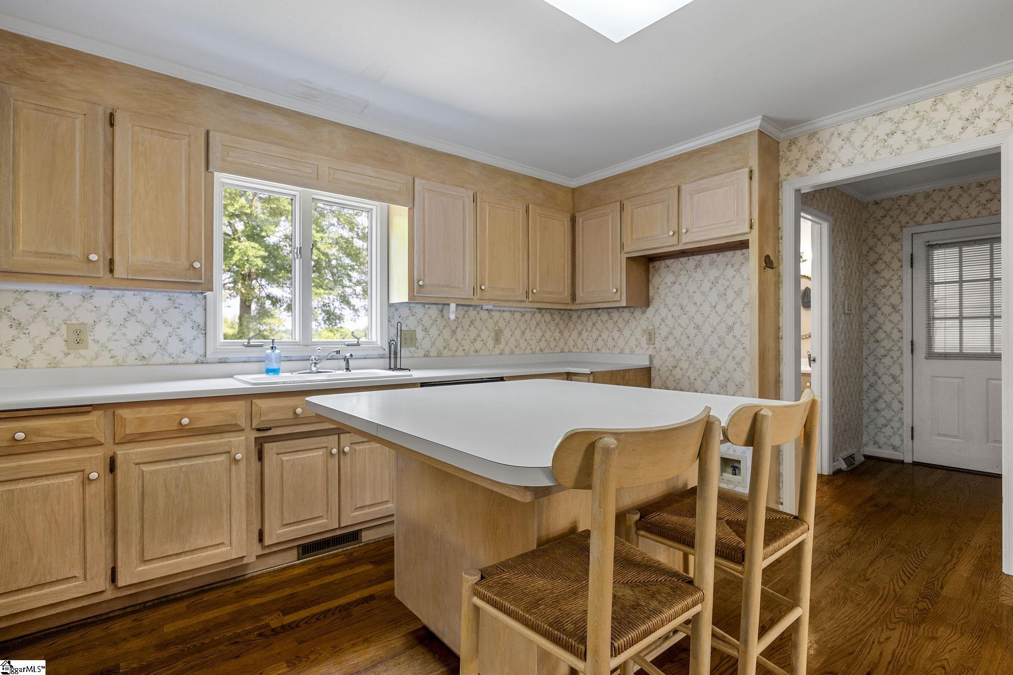 302 Copeland Road Greer, SC 29651 - Photo 15 of 38