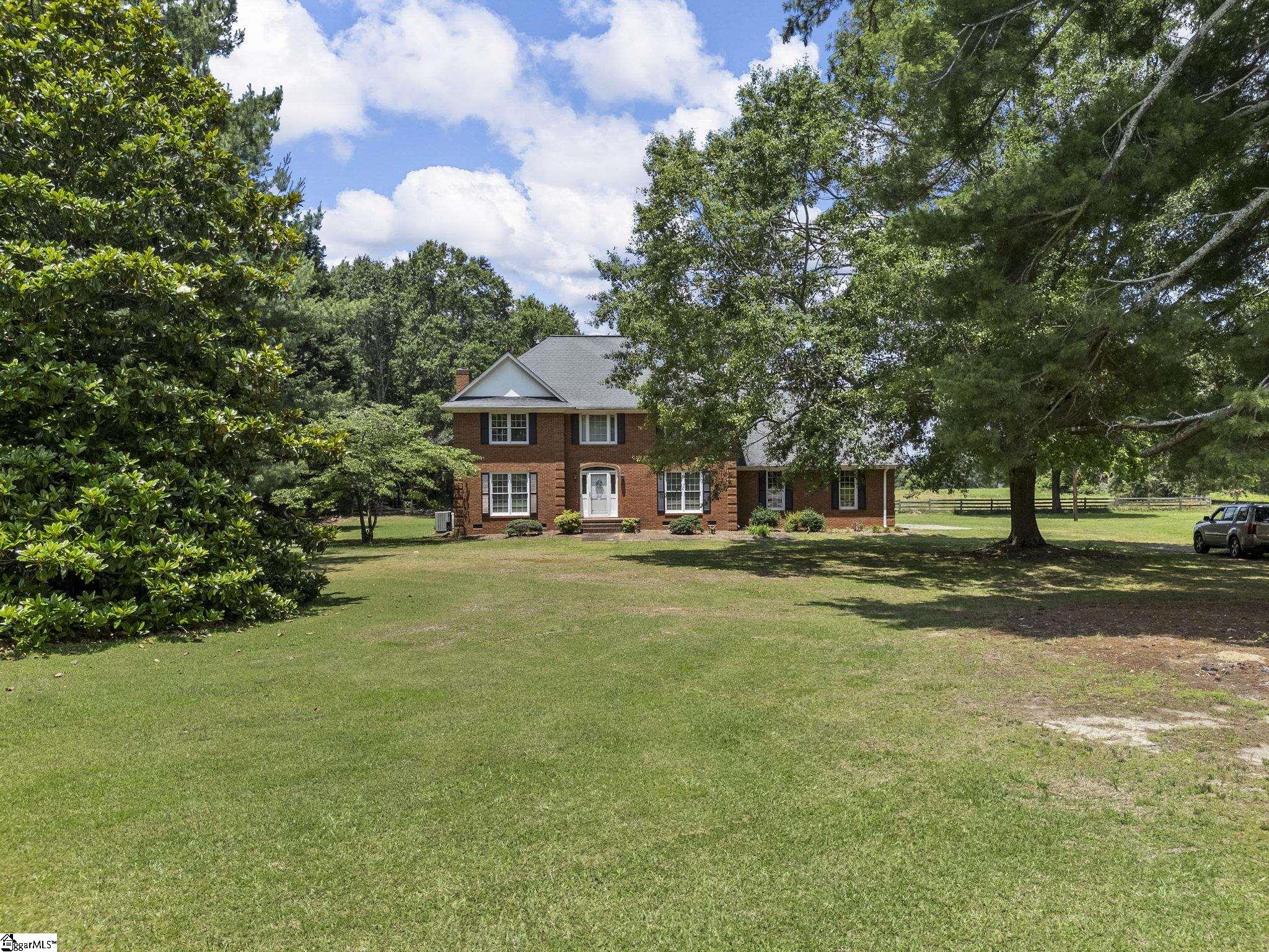 302 Copeland Road Greer, SC 29651 - Photo 2 of 38