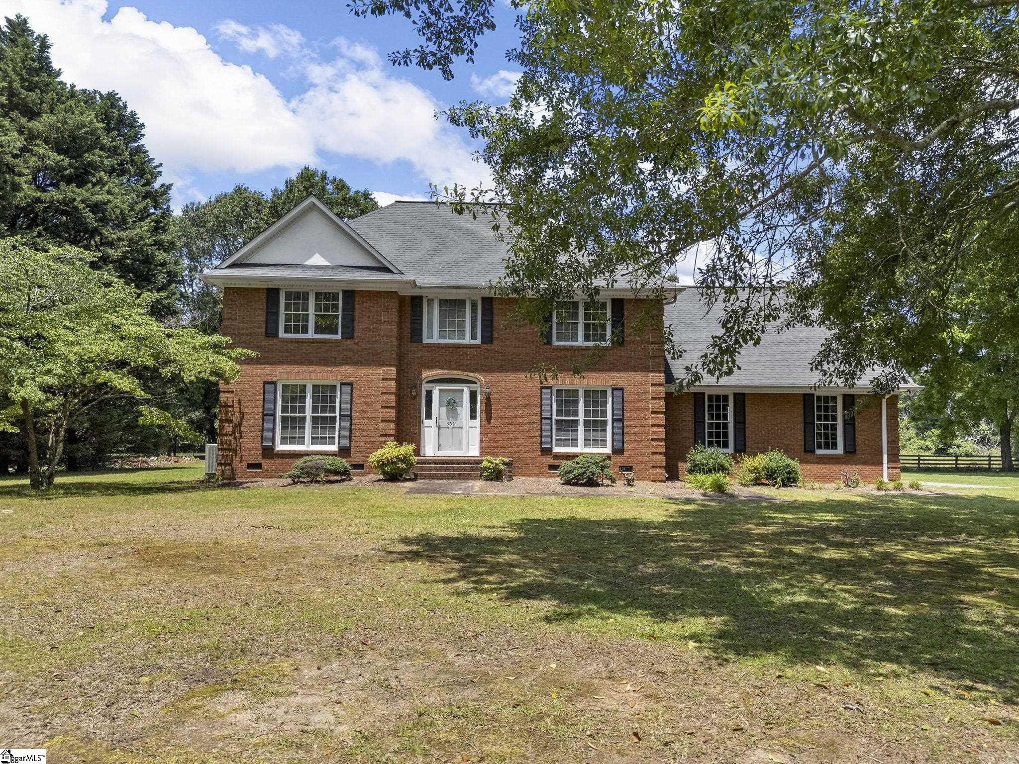 302 Copeland Road Greer, SC 29651 - Photo 3 of 38