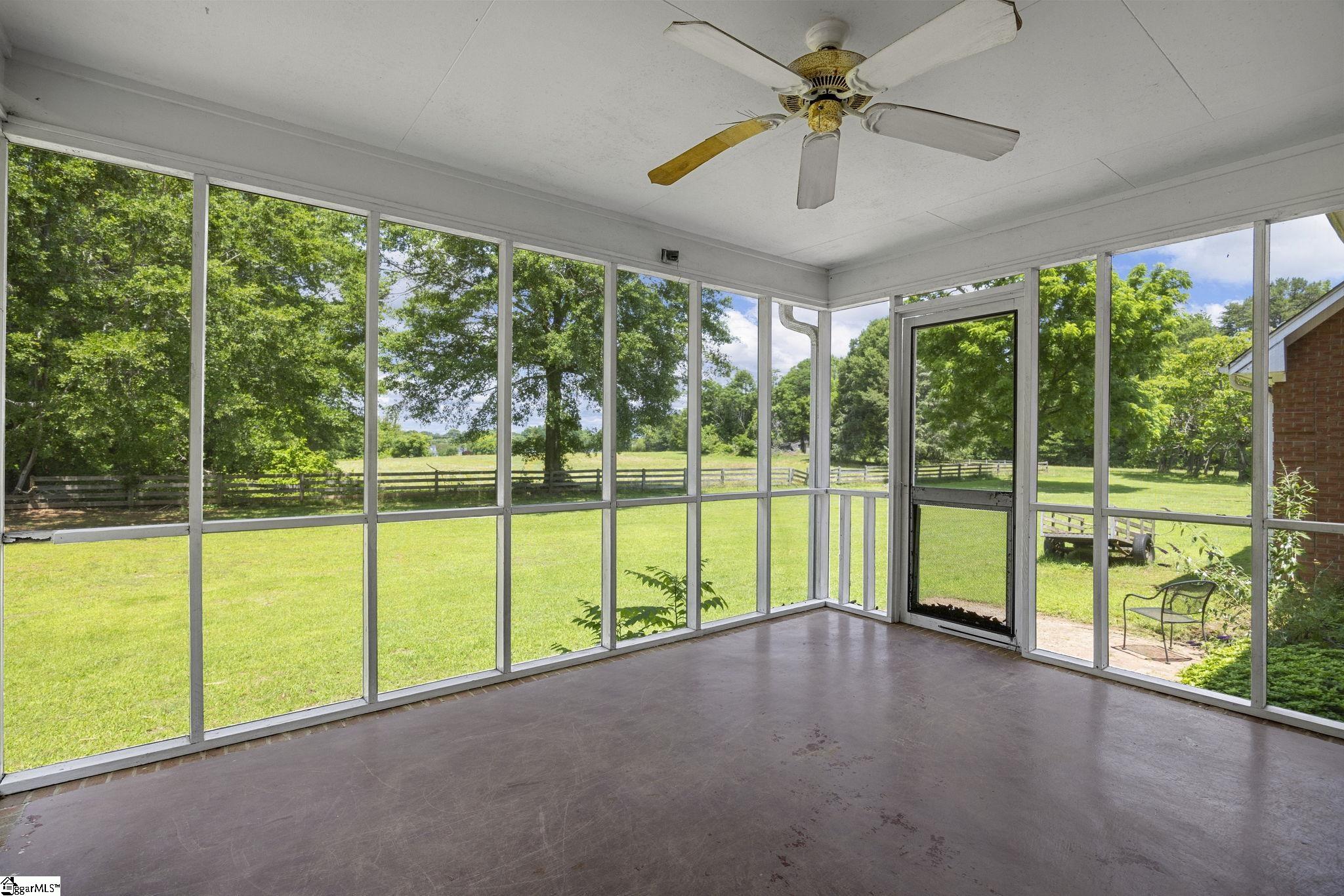 302 Copeland Road Greer, SC 29651 - Photo 34 of 38