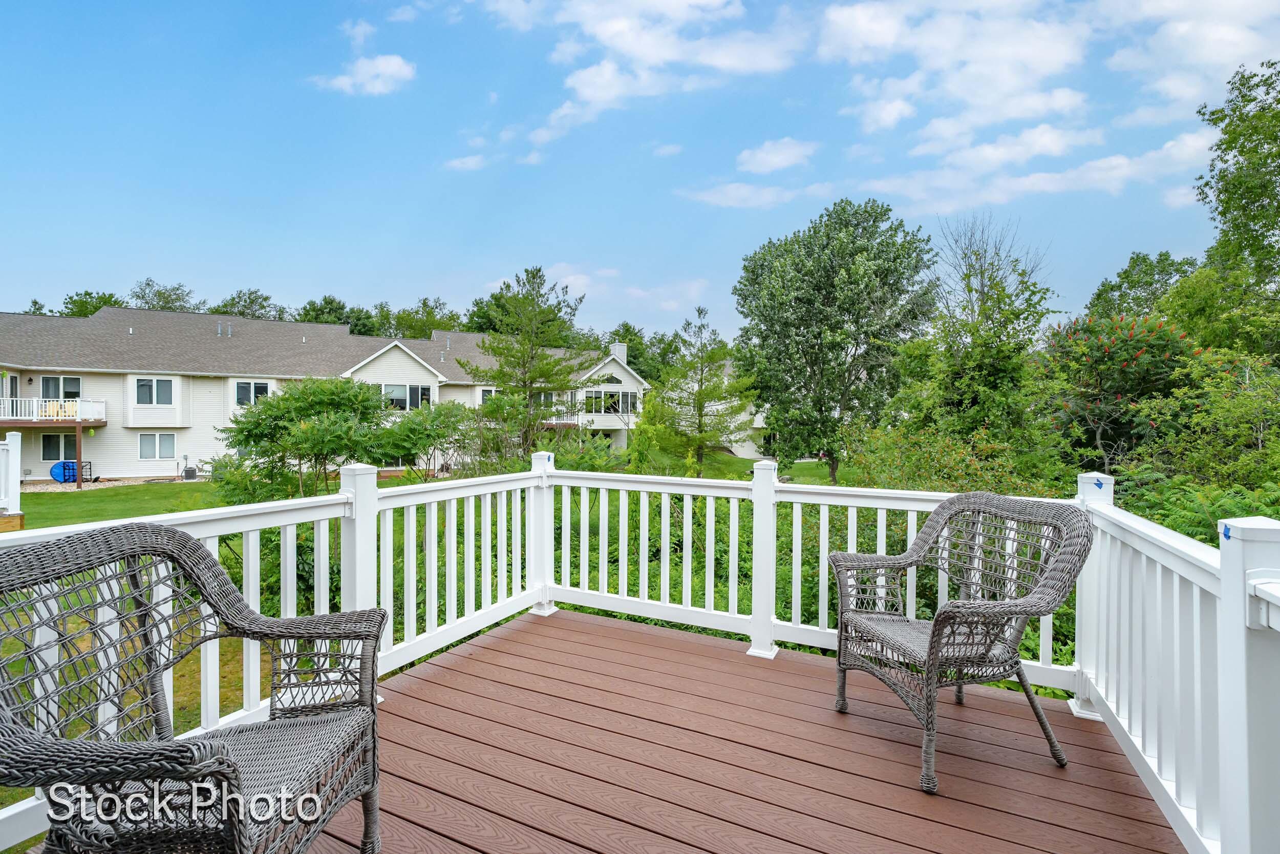 327 Round Hill Road Kalamazoo, MI 49009 - Photo 13 of 28 Hickory_Valley_Dr_196_Kalamazoo_49009-11
