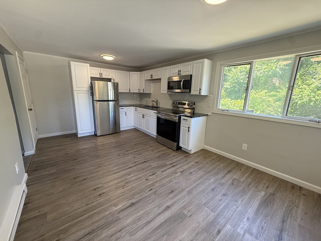 16 Jennings Street, Unit 16 Springfield, MA 01119 - Photo 3 of 13