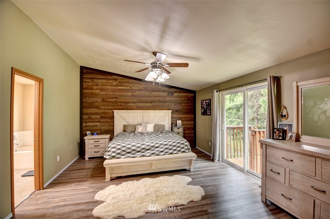 11228 Langworthy Road Southwest Rochester, WA 98579 - Photo 14 of 29