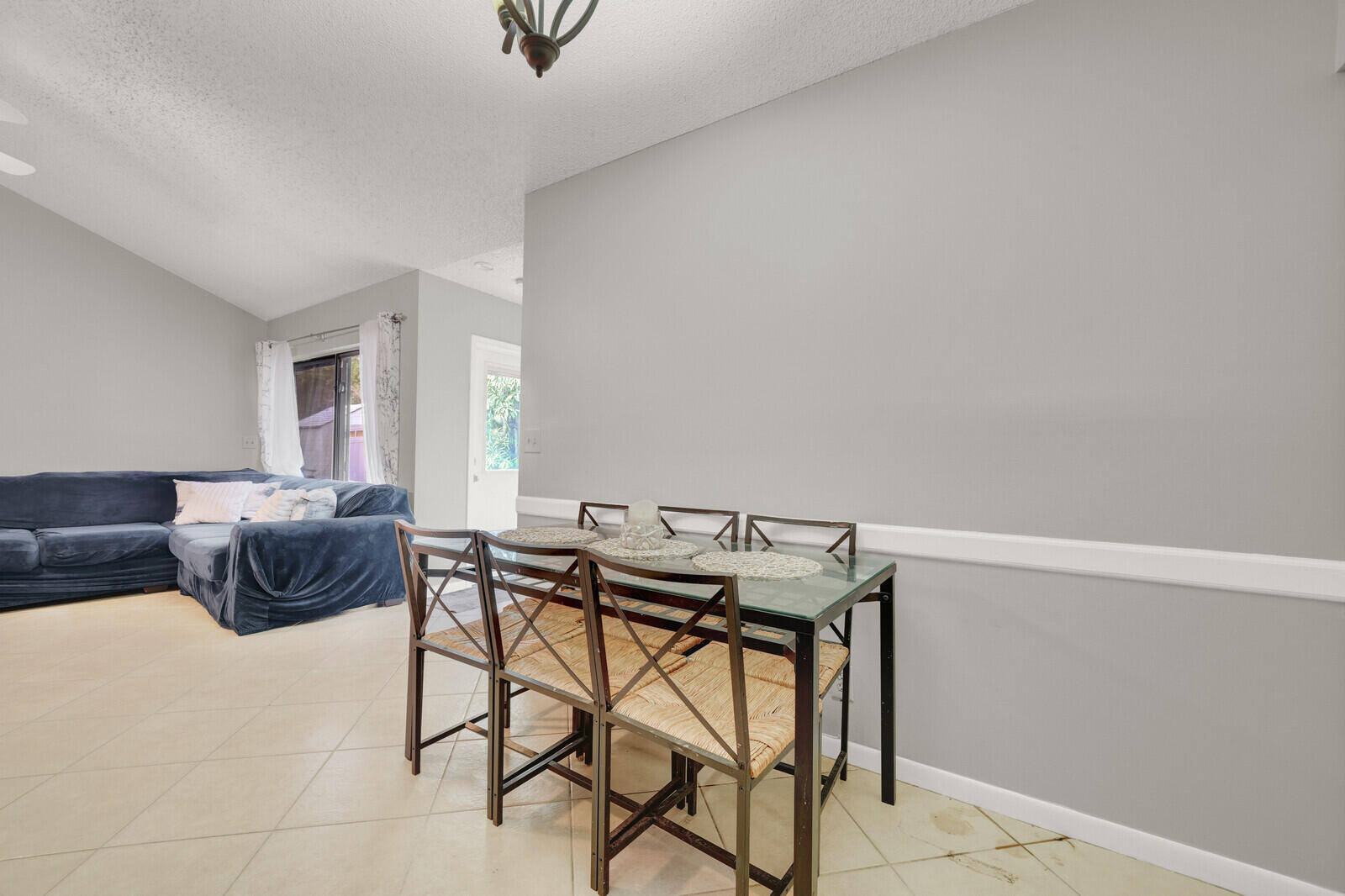 8850 Ranta Court, Unit D Boynton Beach, FL 33436 - Photo 8 of 25 Dining Area