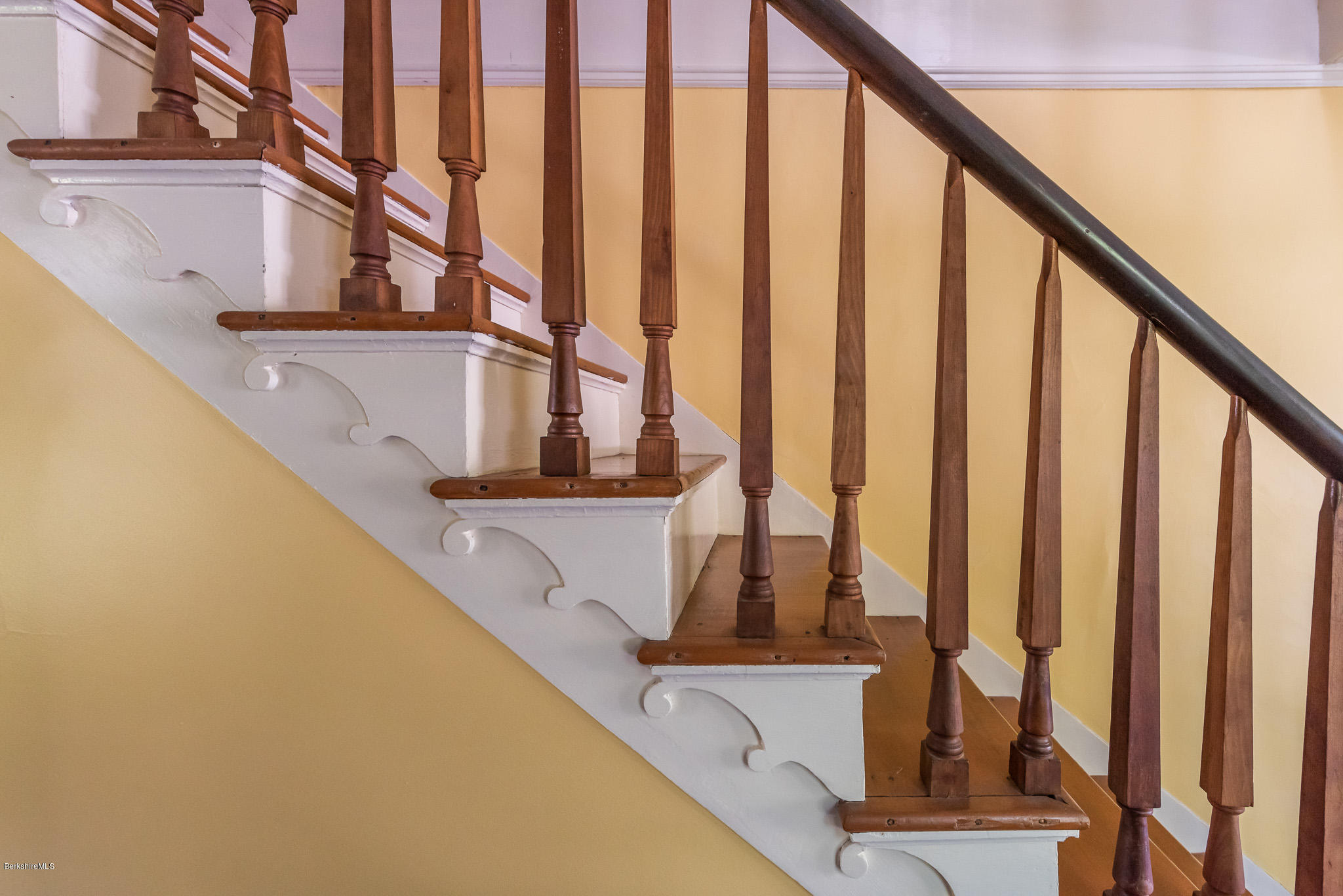 6 Stockbridge Road West Stockbridge, MA 01266 - Photo 14 of 36 Details