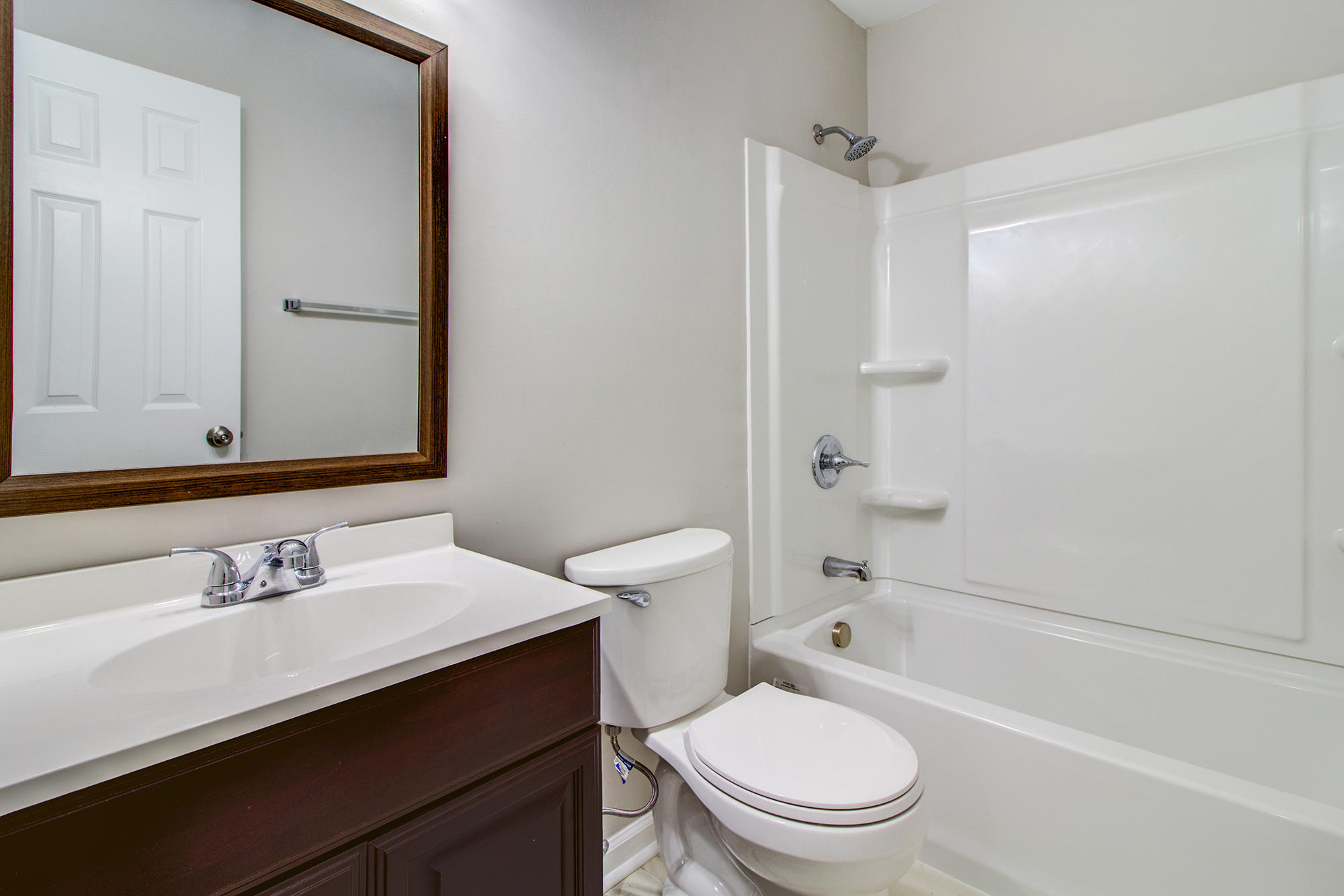 926 Miles Jamison Road Summerville, SC 29485 - Photo 18 of 24 Full-Sized Bathroom