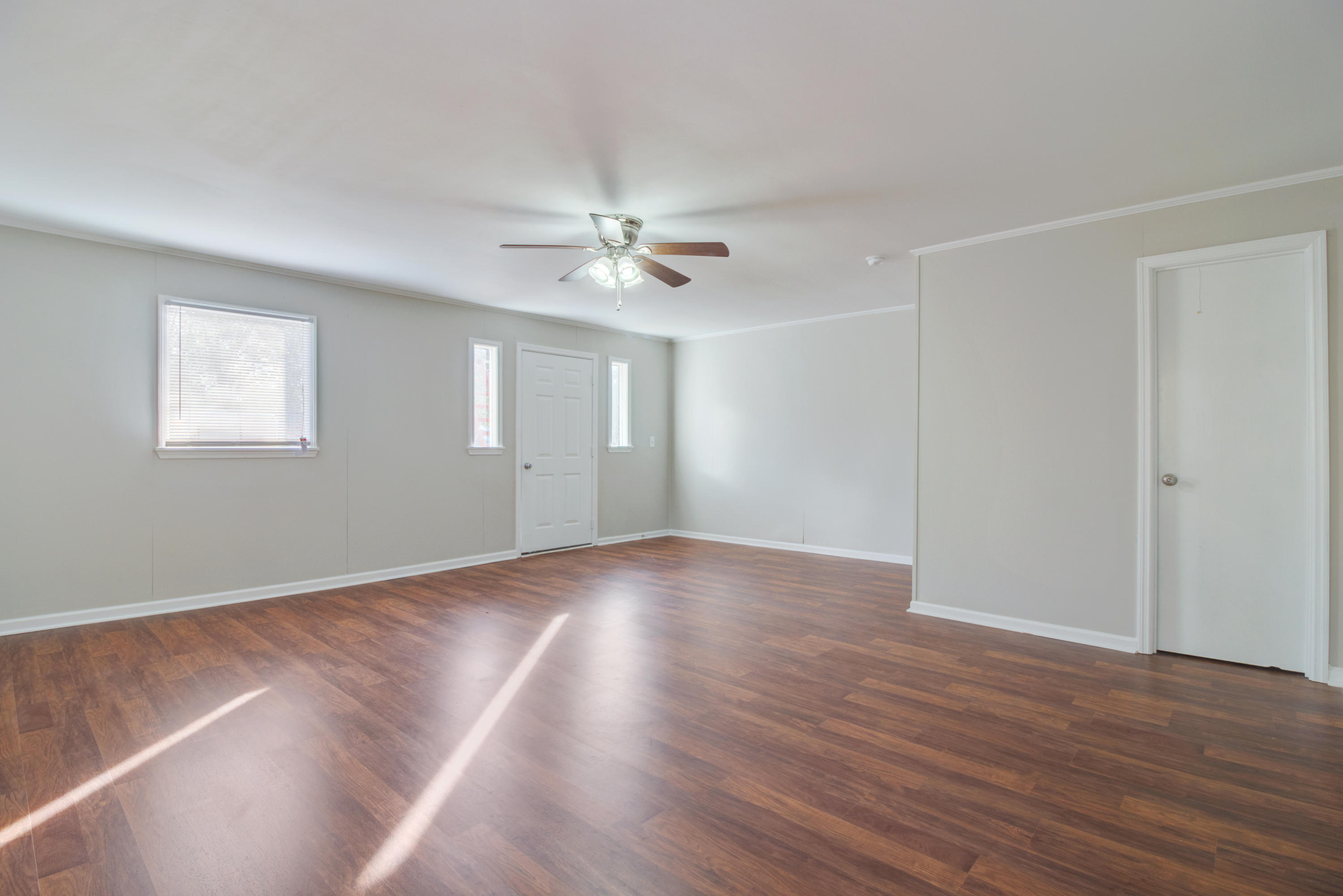 926 Miles Jamison Road Summerville, SC 29485 - Photo 4 of 24 10