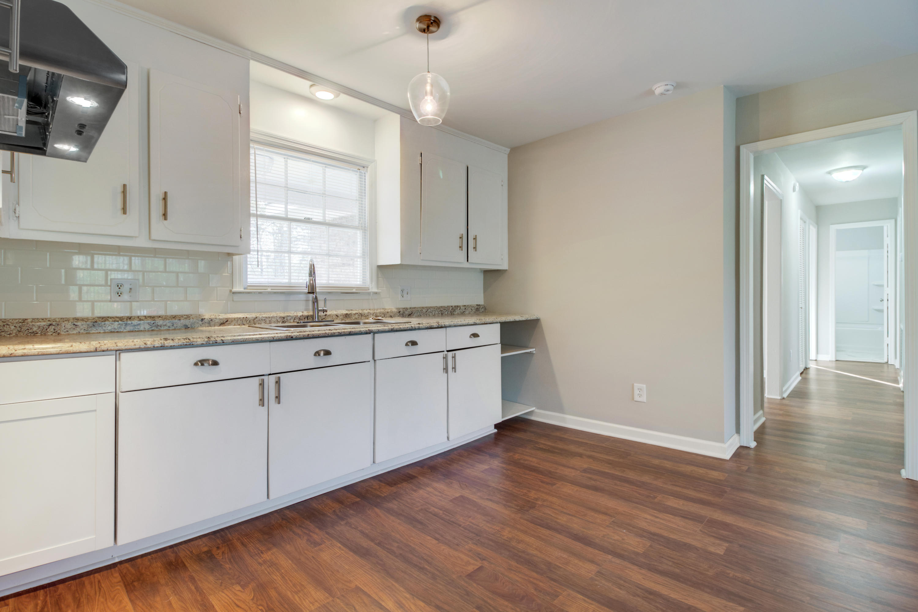 926 Miles Jamison Road Summerville, SC 29485 - Photo 8 of 24 Kitchen