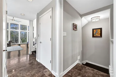 $999,000 | 43 Legend Lane, Houston, TX 77024