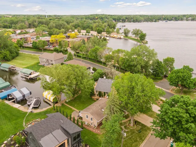 $840,000 | 1709 Baywood Lane, Mound, MN 55364