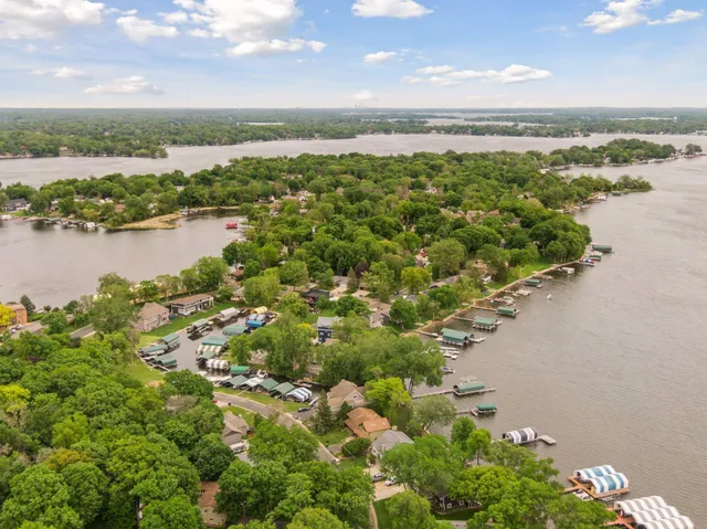 $840,000 | 1709 Baywood Lane, Mound, MN 55364