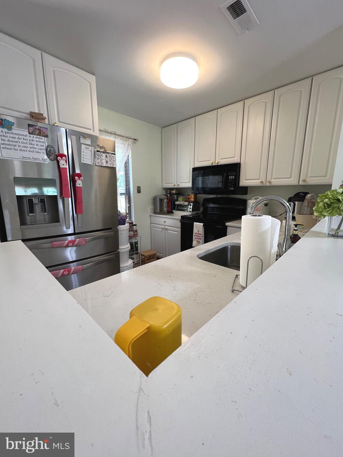 9725 Ashbourn Drive Burke, VA 22015 - Photo 12 of 31 Kitchen