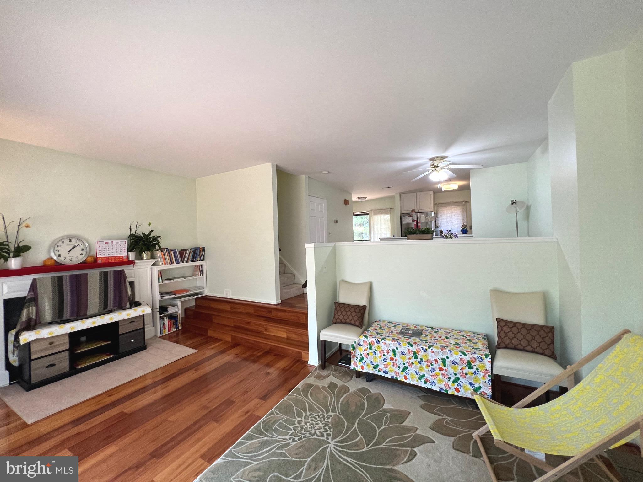 9725 Ashbourn Drive Burke, VA 22015 - Photo 14 of 31 Living room