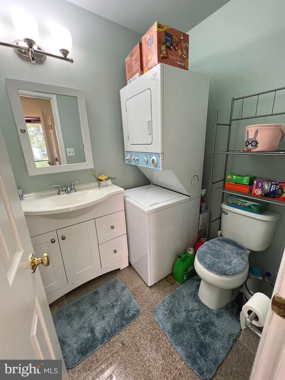 9725 Ashbourn Drive Burke, VA 22015 - Photo 19 of 31 Main level Half bath