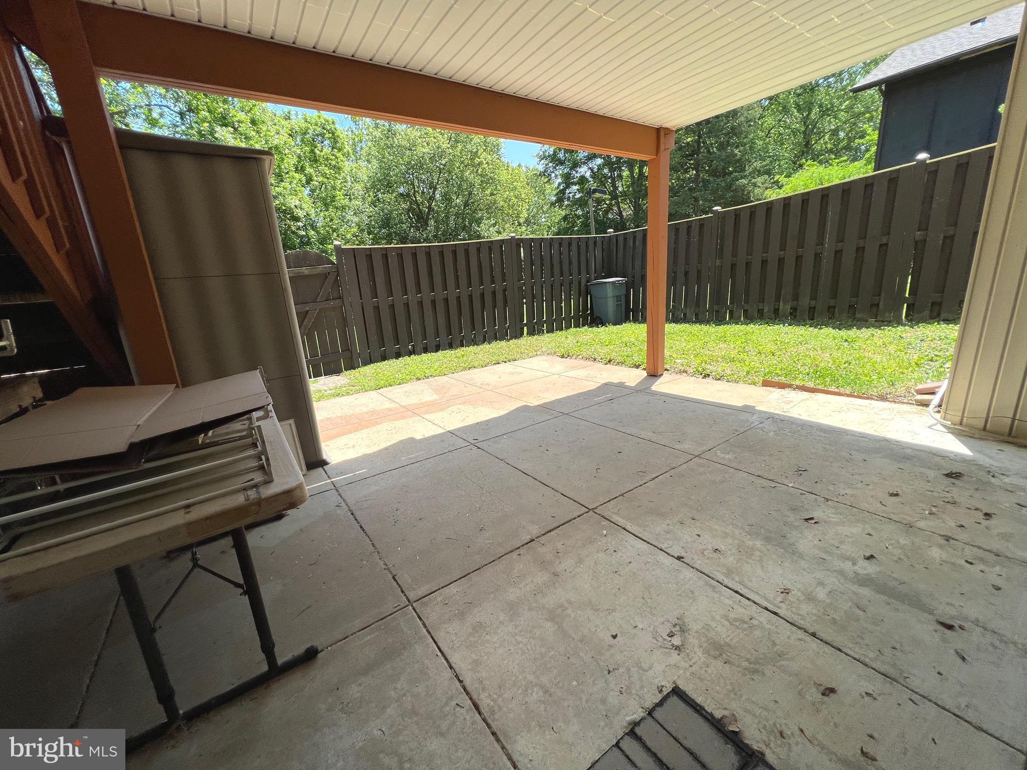 9725 Ashbourn Drive Burke, VA 22015 - Photo 8 of 31 backyard