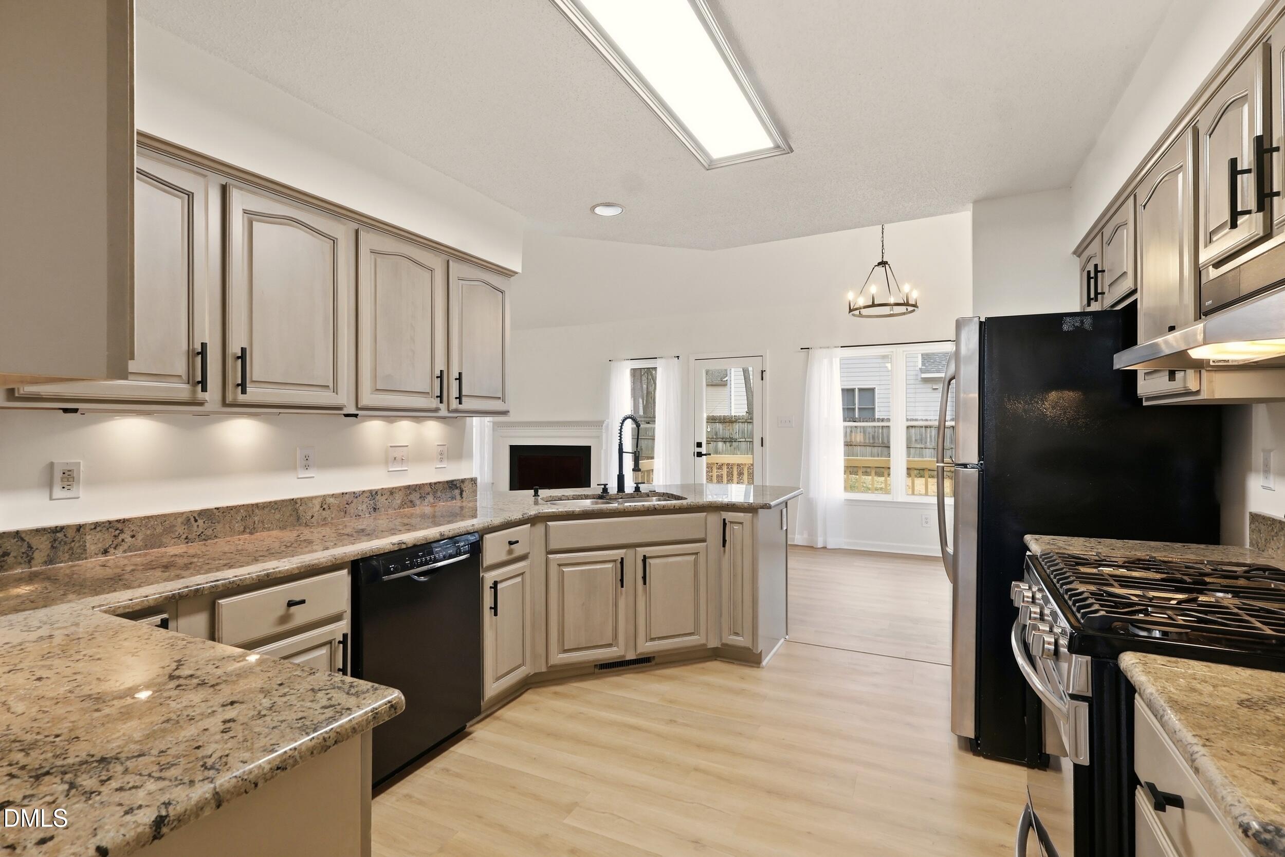 5429 Milroy Lane Raleigh, NC 27610 - Photo 13 of 47 16_photo_014