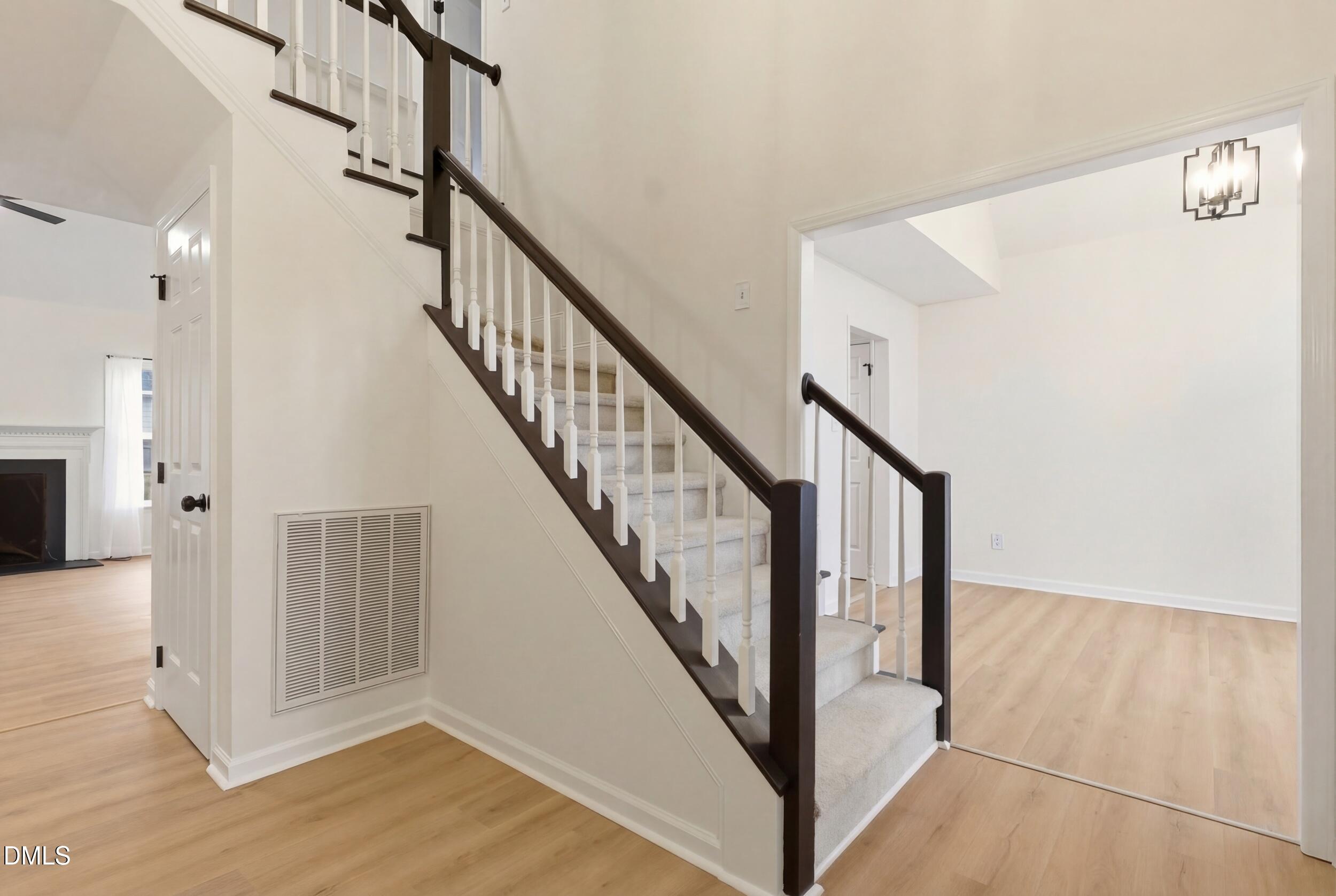 5429 Milroy Lane Raleigh, NC 27610 - Photo 5 of 47 11_photo_006