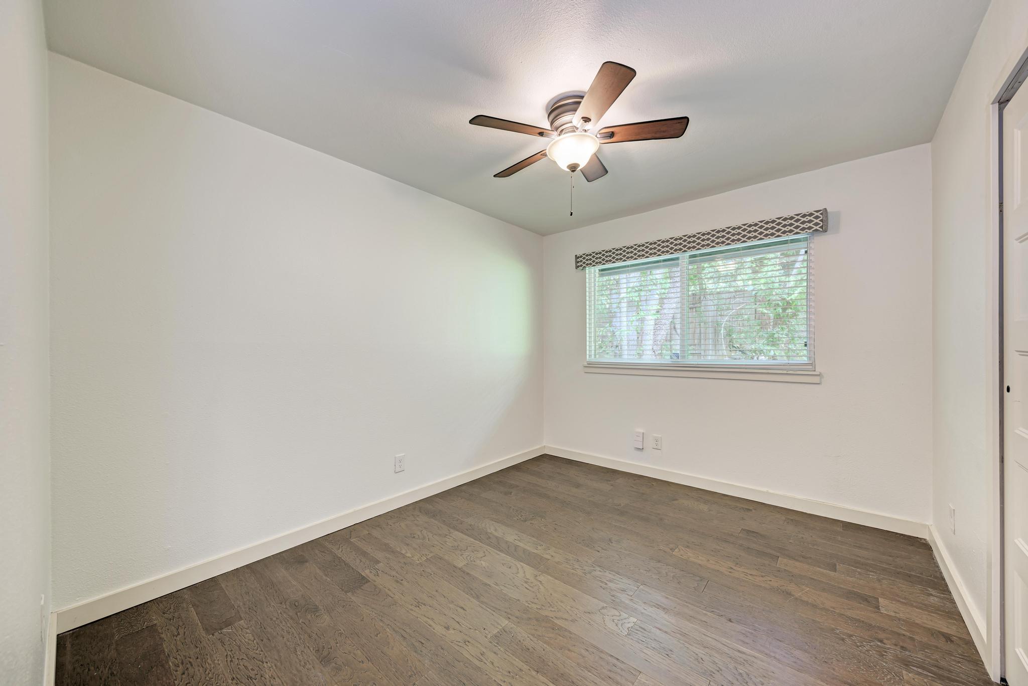 6700 Kings Point Austin, TX 78723 - Photo 34 of 40
