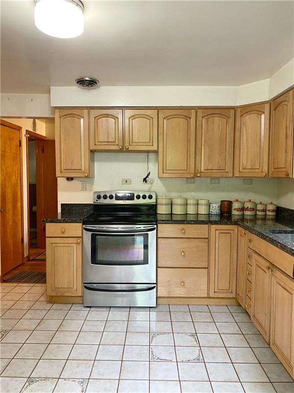 118 Washington Road Pittsburgh, PA 15221 - Photo 11 of 23 Gallery Image 11
