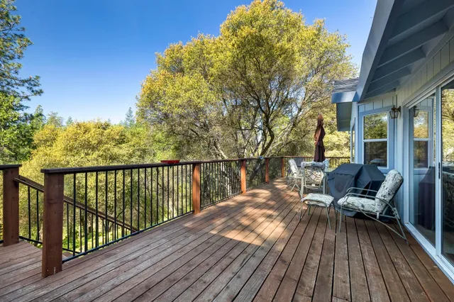 $449,900 | 19099 Raboul Court, Groveland, CA 95321